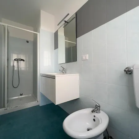 Апартаменты Diplomatic-residence Fronte Mare-piazza Torino-lido Di