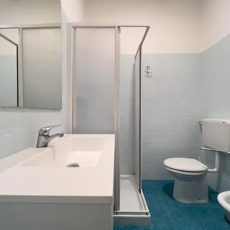 Diplomatic-residence Fronte Mare-piazza Torino-lido Di *