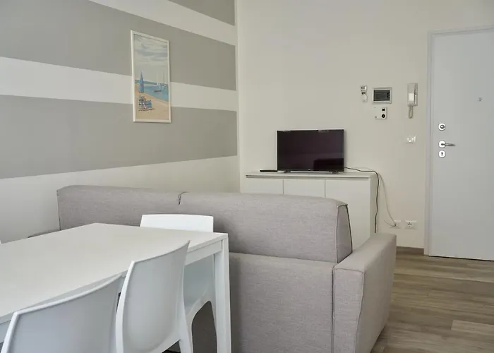 Diplomatic-residence Fronte Mare-piazza Torino-lido Di